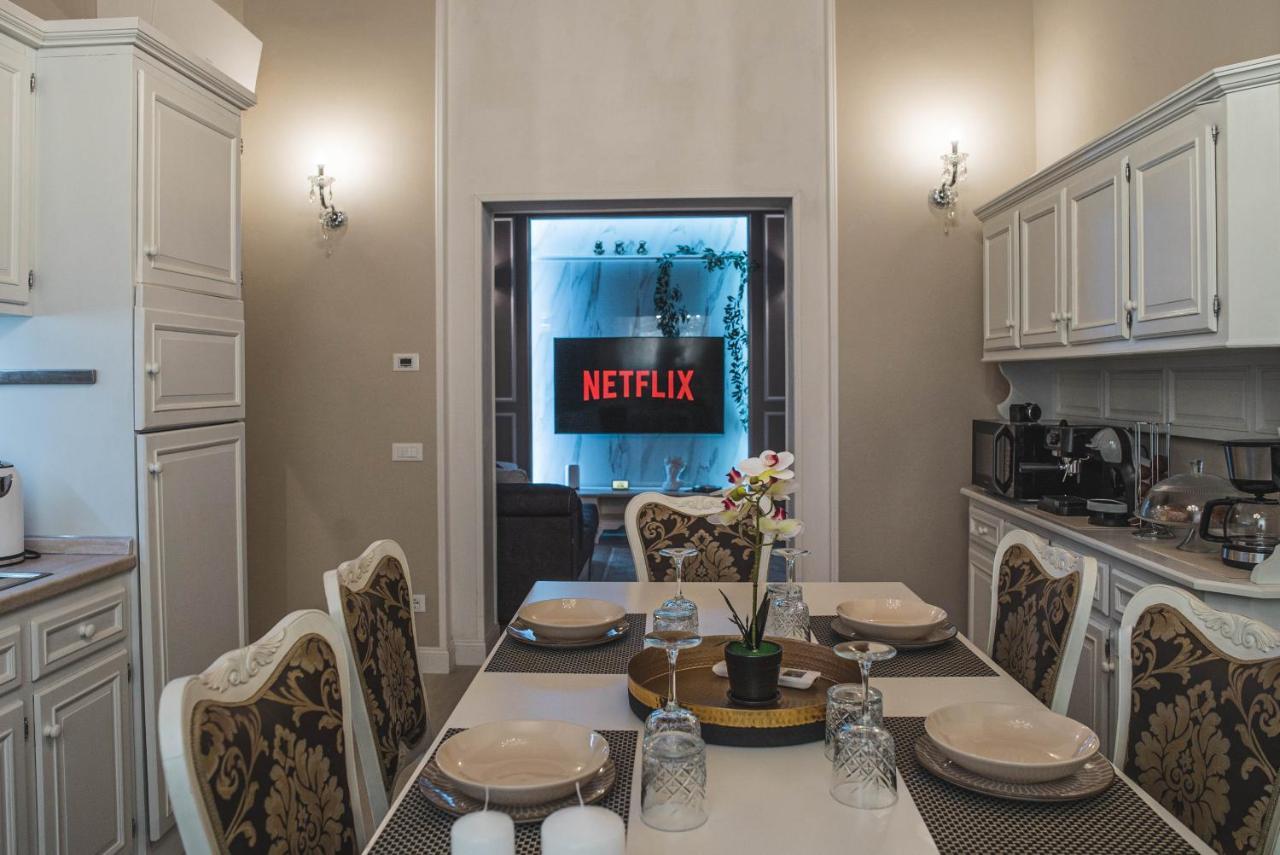 Belvedere Luxury Apartment, View On The Lucca Walls Exterior photo